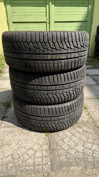 Hankook téli gumi 235/40 R19