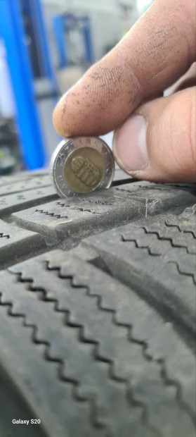 Hankook tli gumi 235/70 R16