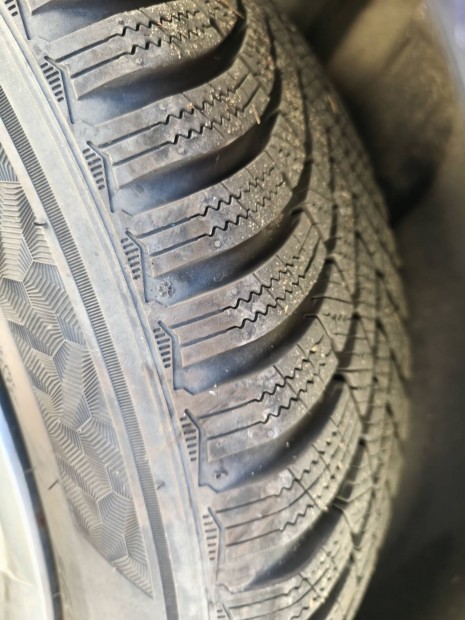 Hankook tli gumi garnitra 205/55 R16, 2 ves, felnin elad