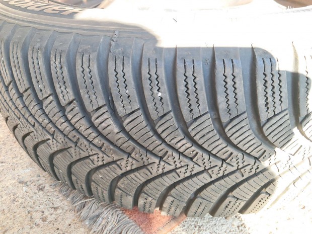Hankook téli kerék garnitúra eladó 205/55/R16