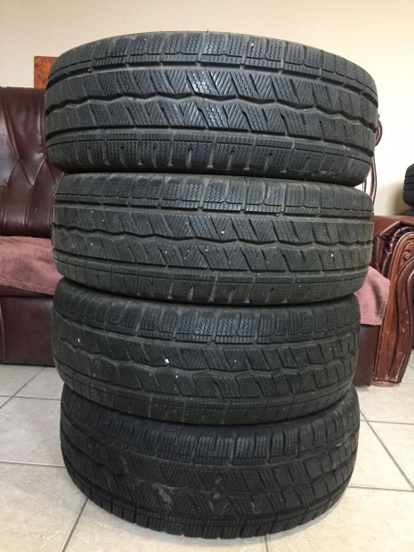 Hankook tligumi215/65 R16 C 2023 28 heti elad