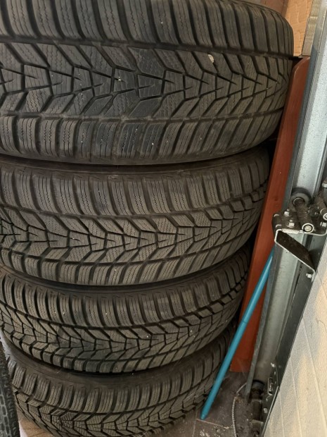 Hankook téligumi