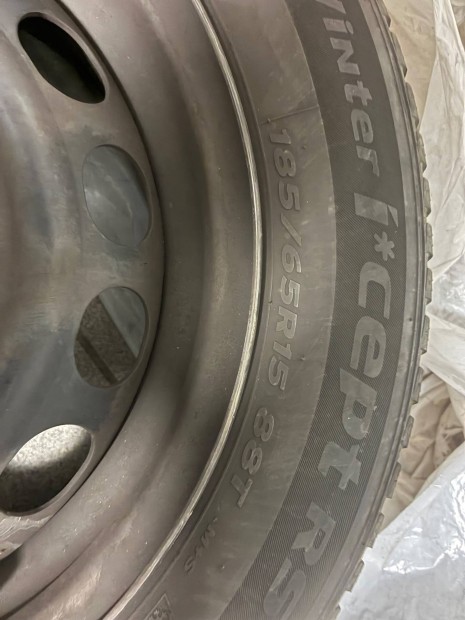 Hankook téligumi acélfelnivel 4db 185/65 R15