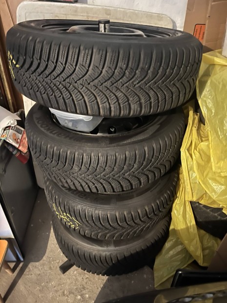 Hankook téligumi lemezfelnin eladó