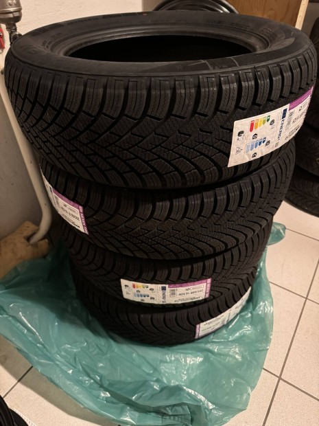 Hankook j tligumi garnitra 205/60/16