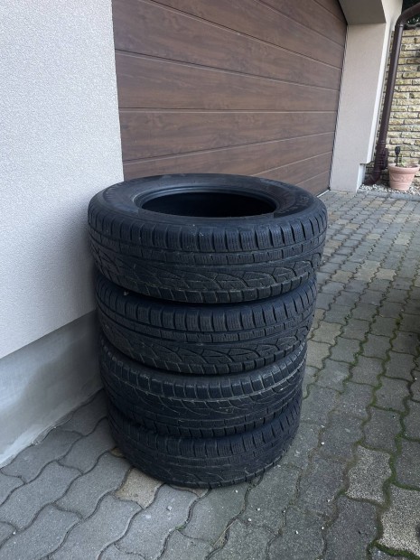 Hankook winter icept215 70 16