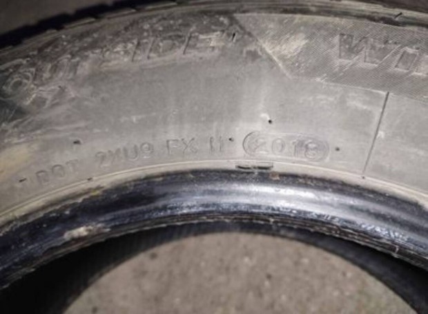 Hankook winter icept evo2 215/60 R16 tli gumi 