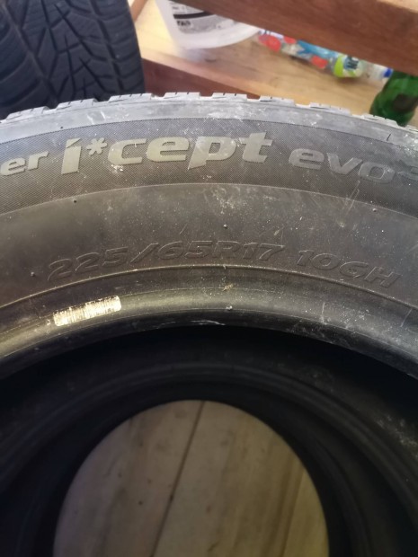 Hankook winter icept evo 3