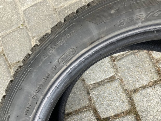 Hankook winter icept evo 3  235/45 R18