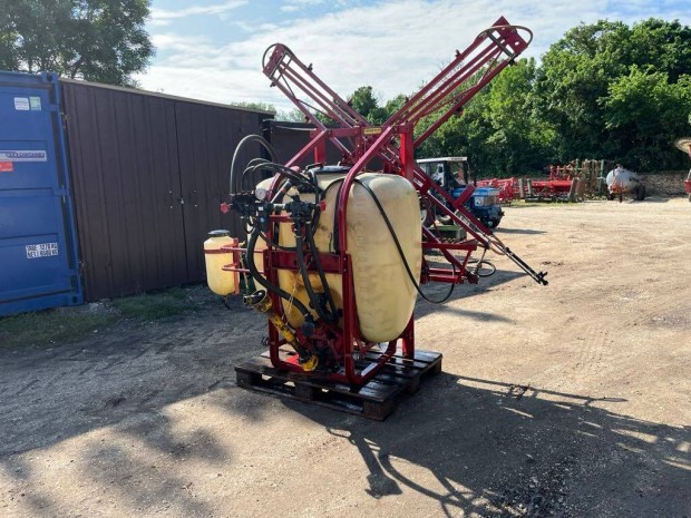 Hardi 660/12 szántóföldi permetező
