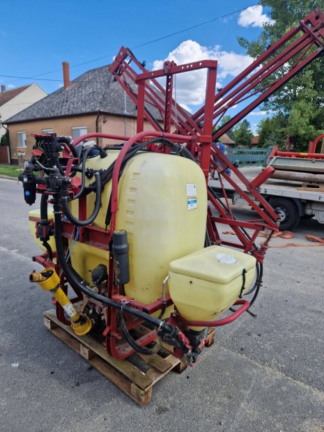 Hardi NK 600 szántóföldi permetező