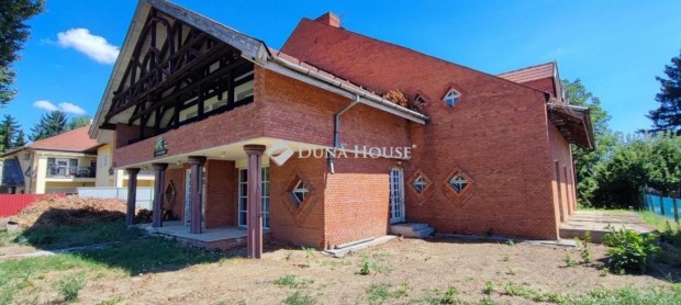 Hark�ny-elad�-panzi�-int�zm�ny!