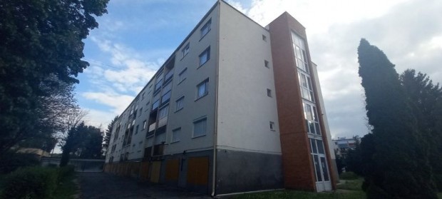 Harkny mfszt-i feljtott apartman elad