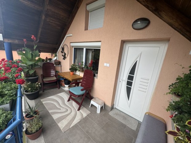 Hark�nyban 2 szob�s 58 m2-es t�gla lak�s elad�!