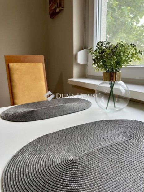 Hark�nyi 17 nm-es lak�s elad�