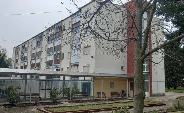 Hark�nyi apartman elad�