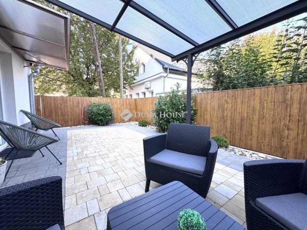 Hark�nyi elad� 65 nm-es lak�s