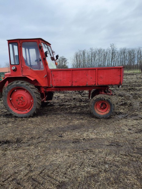 Harkov t 16 traktor rendsodr� vet�g�p kombin�tor rendkezel� elad�