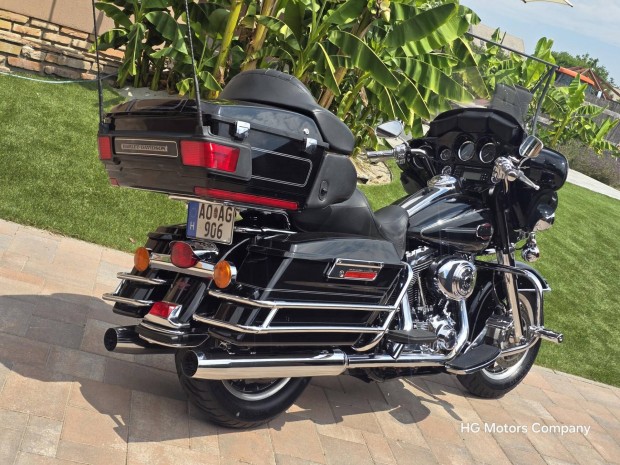 Harley-Davidson Ultra Classic Electra Glide Gar...