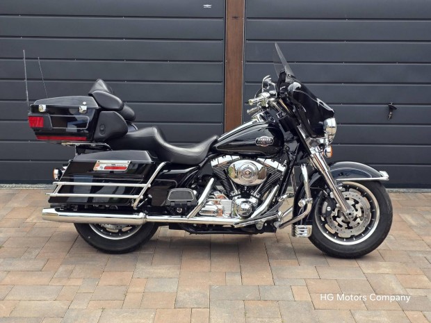 Harley-Davidson Ultra Classic Electra Glide Gar...
