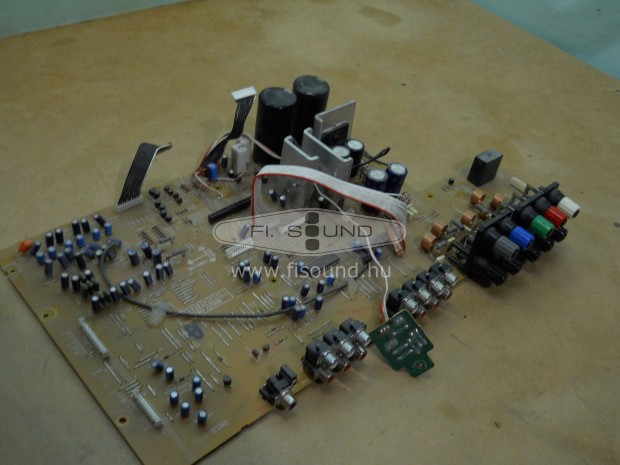 Harman Kardon AVR1500 ,(2.) alaplapi panel