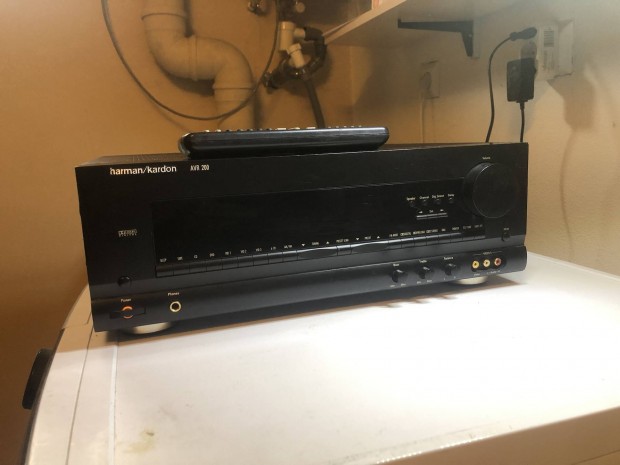 Harman Kardon AVR 200+tv