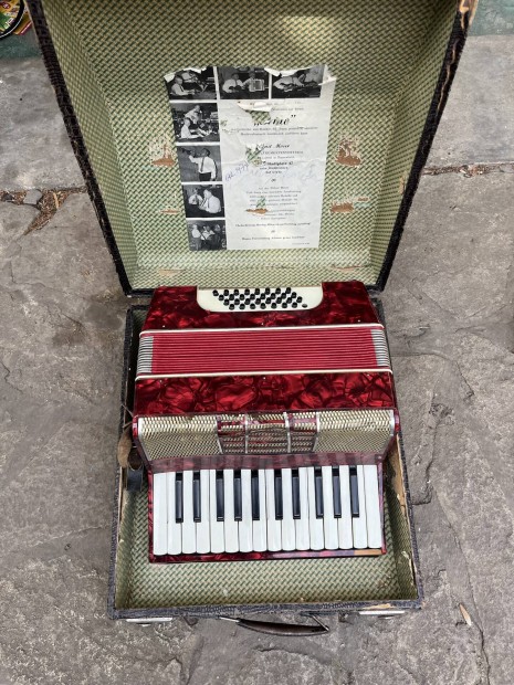Harmonika hangszer