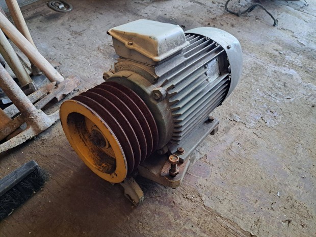 Hrom fzis 11 KW -os villanymotor 1440 RPM TGL 11856/01 Heckert