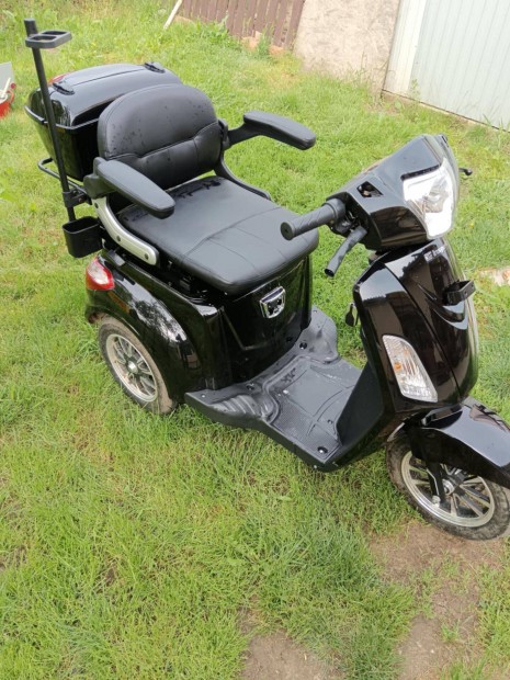 Három kerekű elektromos kerékpár eladó
