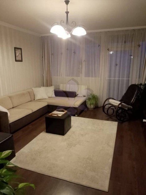 H�rom szob�s lak�s kiad� az Egyetem k�zel�ben (Martonfalvi utca)