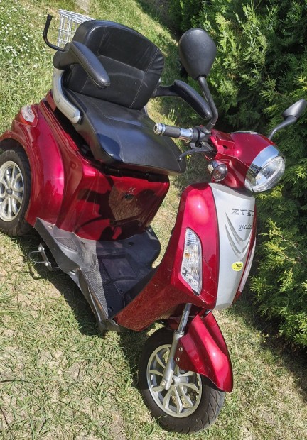Hromkerek moped 
