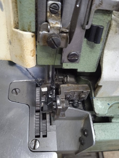 Hromszlas overlock, interlock elad