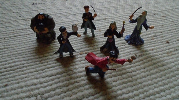 Harry Potter figurk - 6 db - kb. 7-8 cm-esek - Gyjtknek is!!