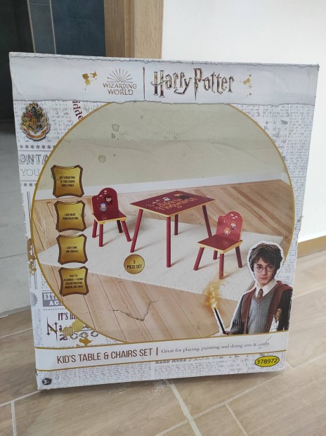 Harry Potter gyerek asztal s szkek 