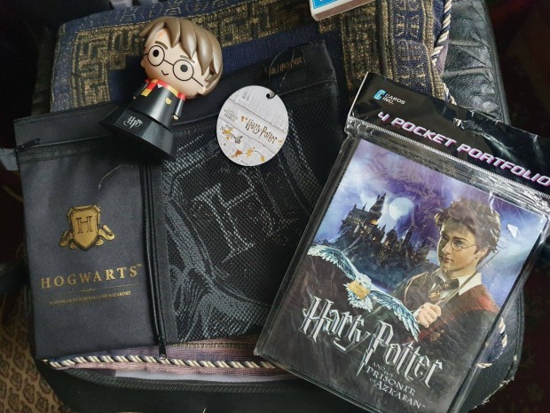 Harry Potter krtyagyjt mappa, Hogwarts neszeszer, hangulatlmpa