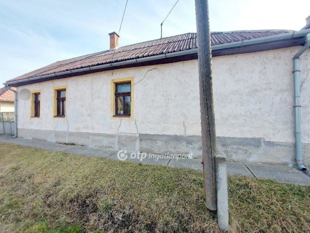 Hars�nyi elad� 44 nm-es h�z