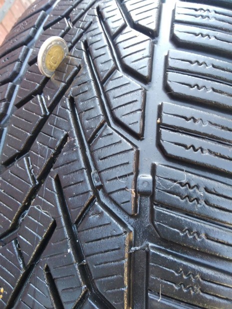 Használ téli gumiköpeny 235/65 R17
