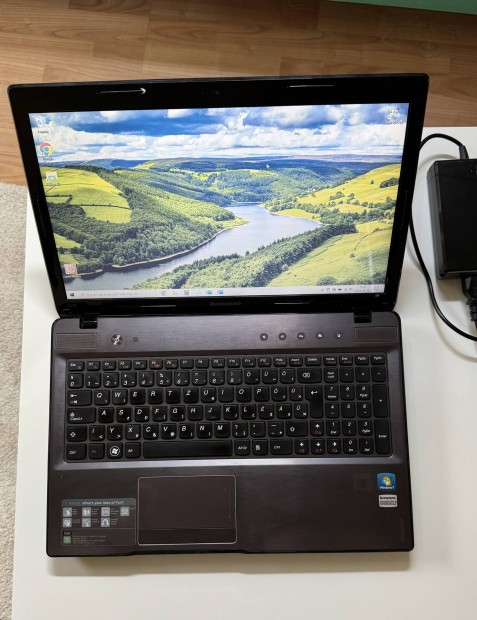 Hasznlatra ksz Lenovo laptop, SSD, Windows 10, Office 2021