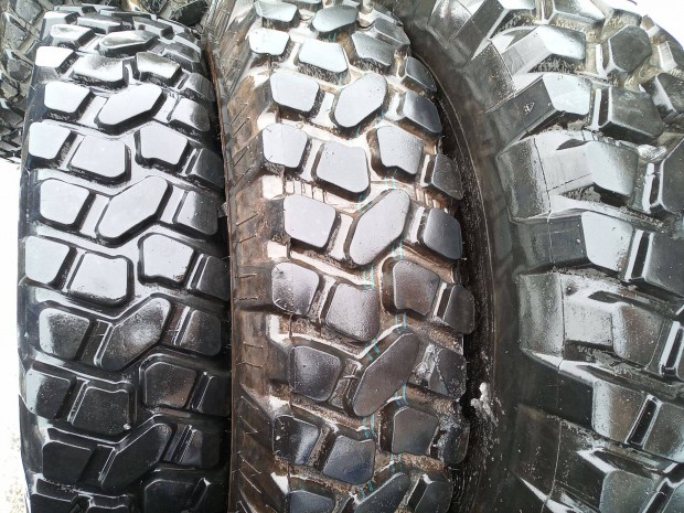 Haszn�lt 10 R22.5 Continental T9 teheraut�gumi 10r22,5 10r22.5 10 22.5