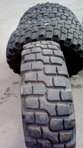 Használt 12.5 R20 Semperit Gigant Ifa Unimog Man mg pótkocsi gumi