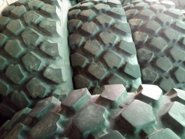 Használt 14.00 R20 Michelin Xzl 1400 r20 1400R20 1400x20 14.00 20