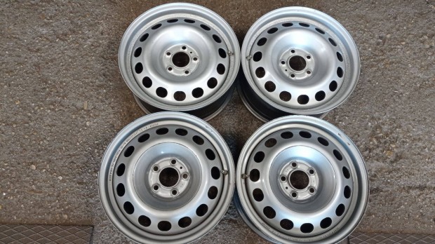 Használt 16 colos 5x108 lyukosztású kisteherautó acél felni garnitúra