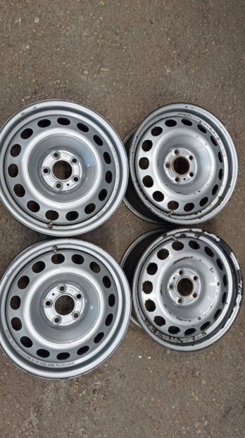 Használt 16 colos 5x108 lyukosztású kisteherautó acél felni garnitúra