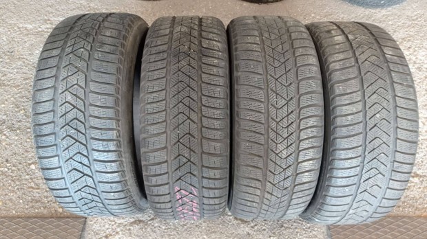 Hasznlt 225/50/17 Pirelli tligumi garnitra olcsn elad