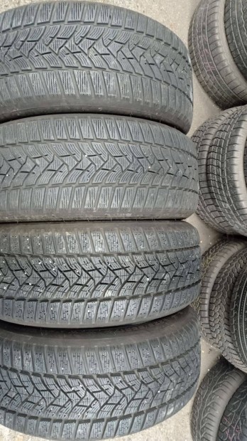 Használt 225/55/17 Dunlop téligumi garnitúra olcsón eladó