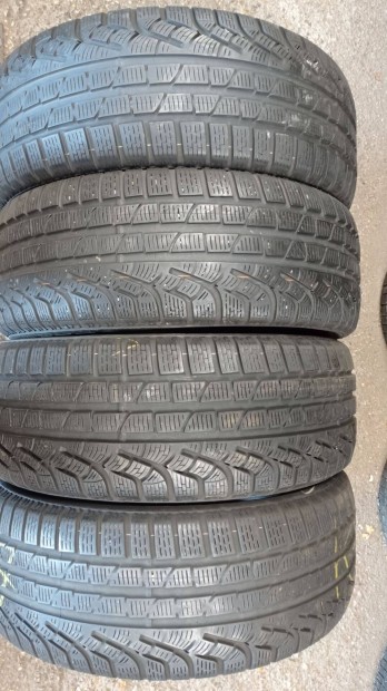 Használt 235/55/17 Pirelli téligumi garnitúra olcsón eladó