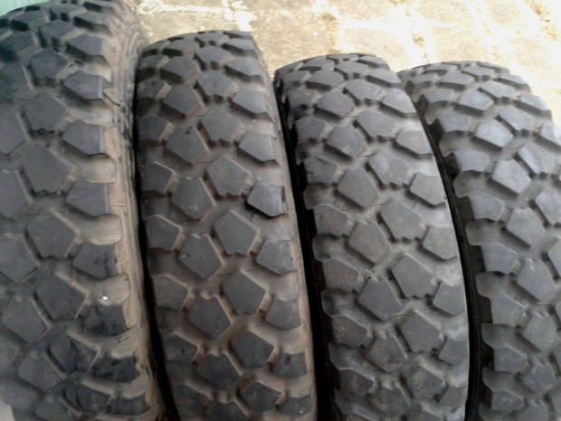Használt 275/80 R20 (10.5R20) Michelin xzl unimog mtz gumik