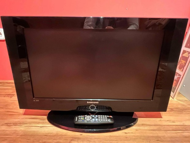 Hasznlt 28" HD TV