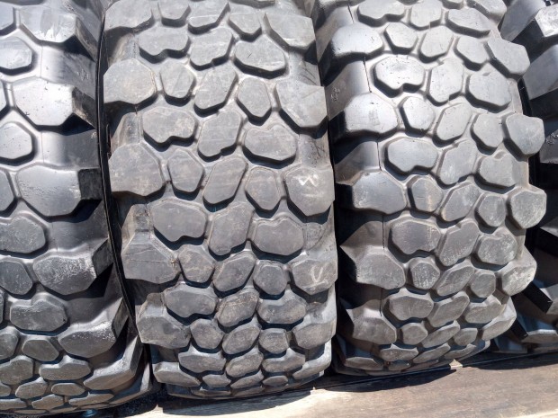 Haszn�lt 365/80 R20 p�tkocsi gumi 365 80R20 365 80 20 365/80R20