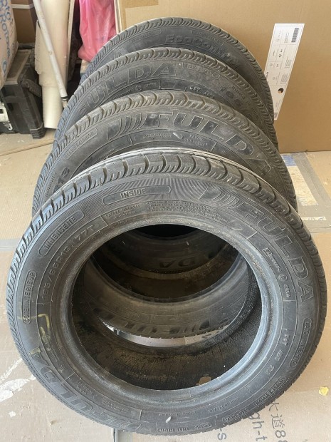 Használt 4 db Fulda nyári gumi 165/65 R13 2500 Ft/db